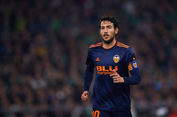 Daniel Parejo in action for Valencia.