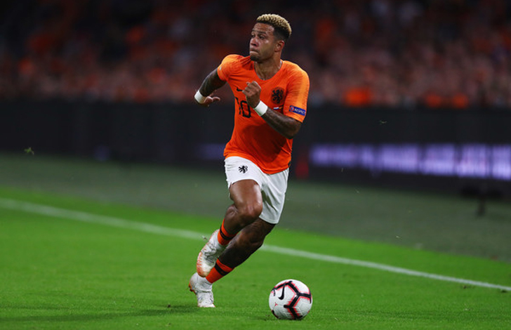 Memphis Depay in action for Netherlands