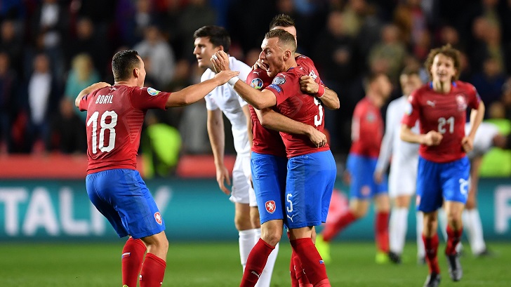 Czechs celebrate against England