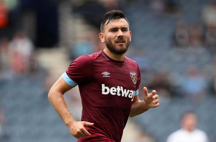 West Ham midfielder Robert Snodgrass