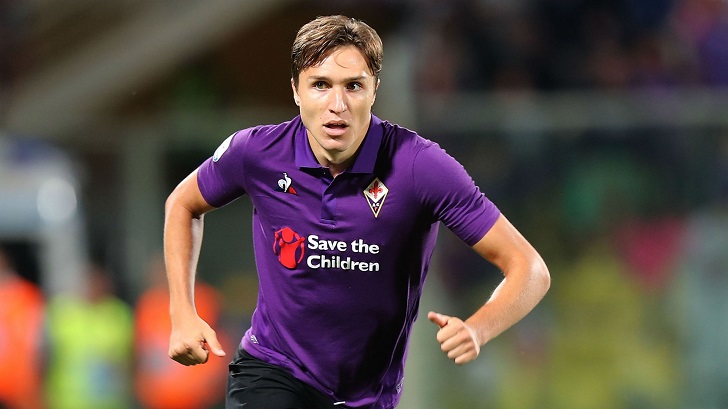 Frederico Chiesa playing for Fiorentina
