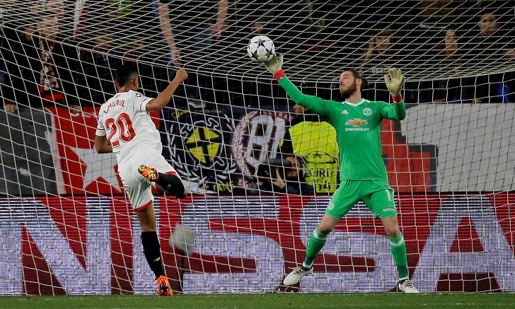 David de Gea saving United