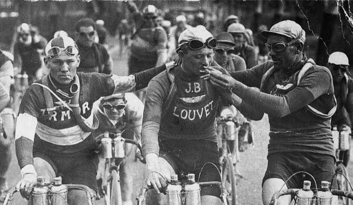 Cyclists smoking on Tour de France